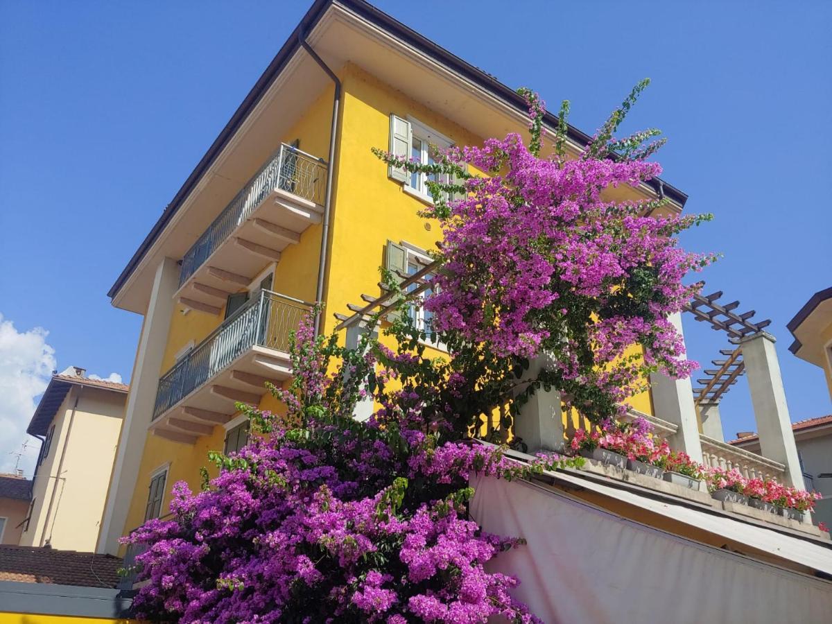 Appartamenti Baia Azzurra 3. 托尔博莱 外观 照片