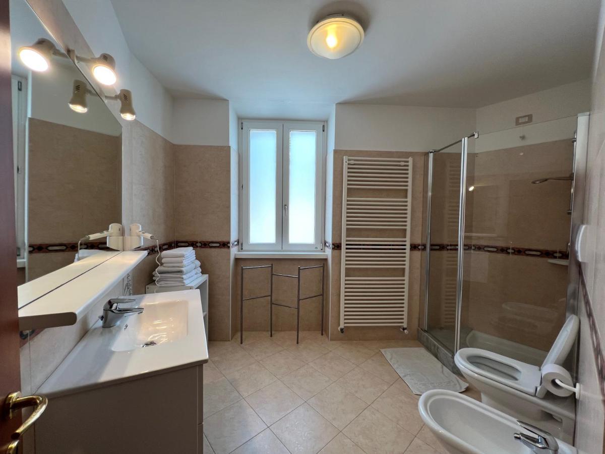 Appartamenti Baia Azzurra 3. 托尔博莱 外观 照片